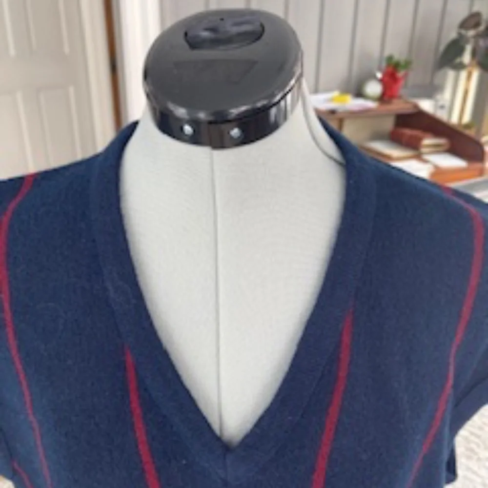Vintage Izod Lacoste Navy Sweater Vest - L - Picture 5 of 6